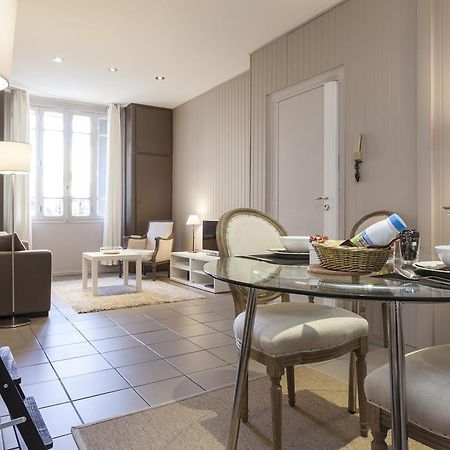 Charmants Appartements Centre Ville Montpellier Quarto foto